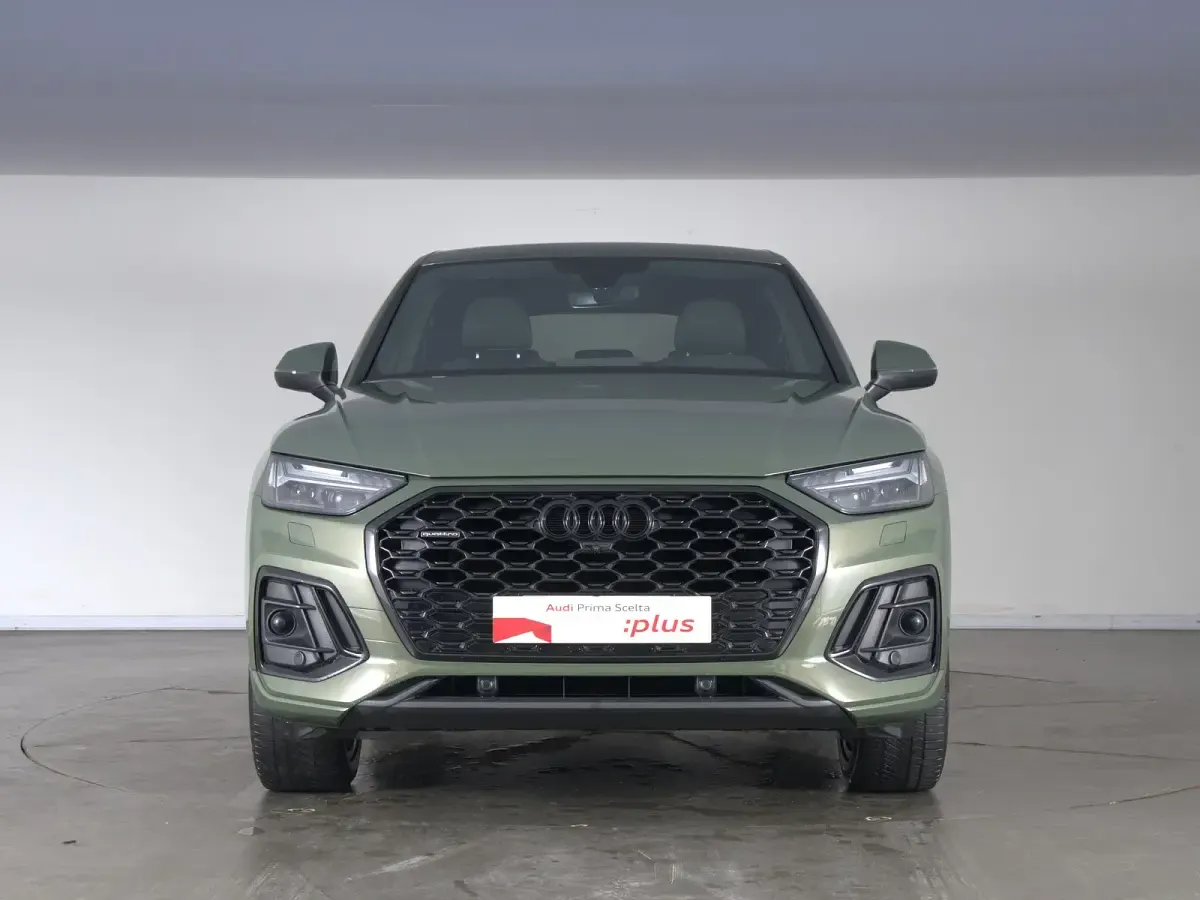 Usata Audi Q5 Sportback S-line plus 204 CV (150 kW) 2024 Verde distretto metallizzato SUV
