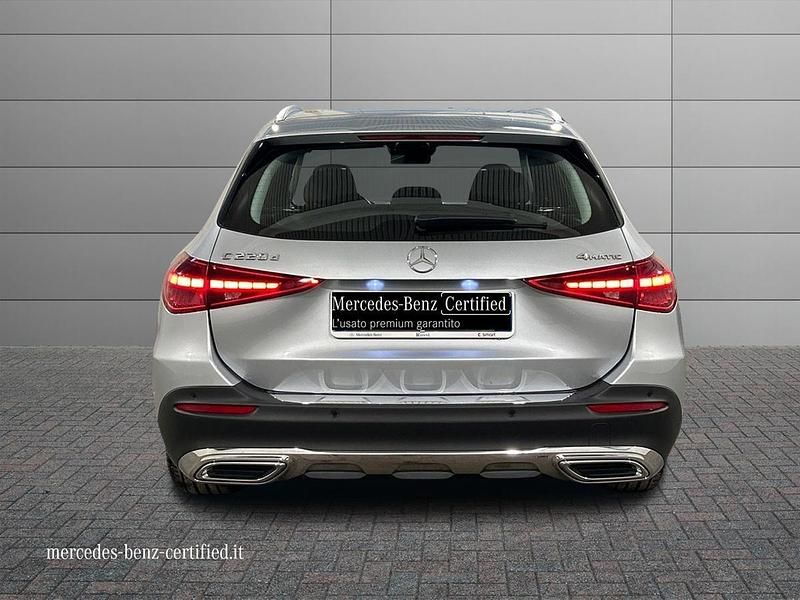 Usata Mercedes 220 Premium 200 CV (147 kW) 2023 Grigio chiaro metallizzato Station wagon