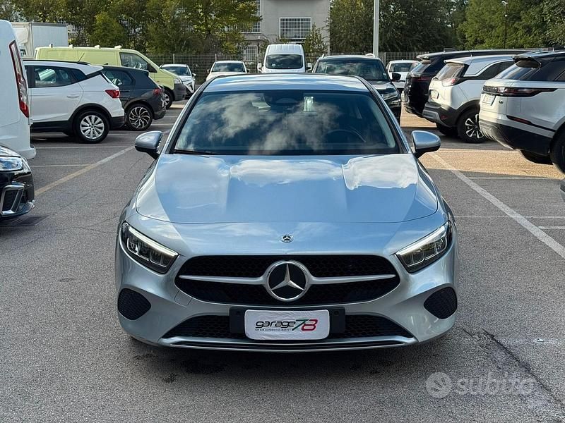 Usata Mercedes A180 Progressive 116 CV (85 kW) 2023 Argento Berlina
