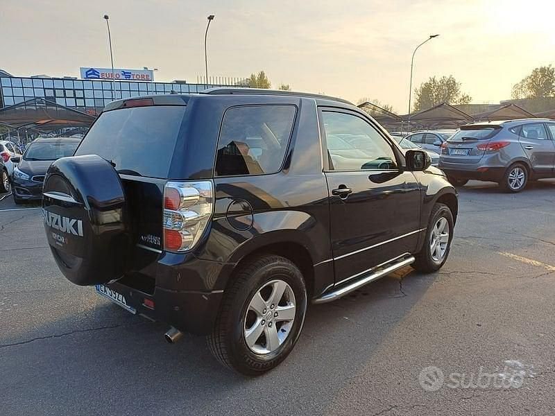 Usata Suzuki Grand Vitara 129 CV (94 kW) 2010 Nero SUV