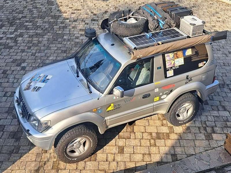 Argento Usata 2001 Toyota Land Cruiser SUV | 15.000 € (Cara) - Immagine 1/4