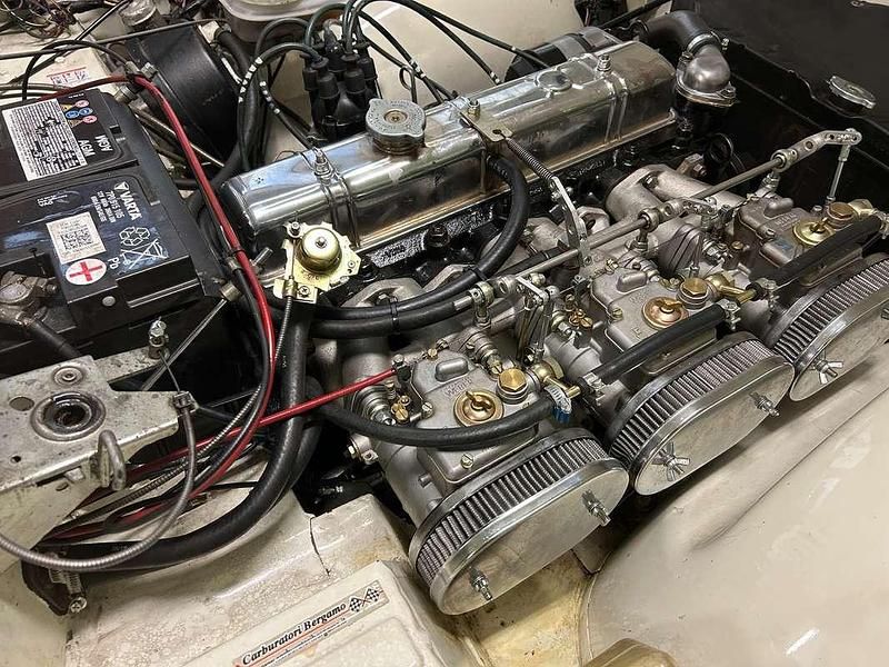 Usata Triumph TR6 110 CV (80 kW) 1971 Bianco Cabrio