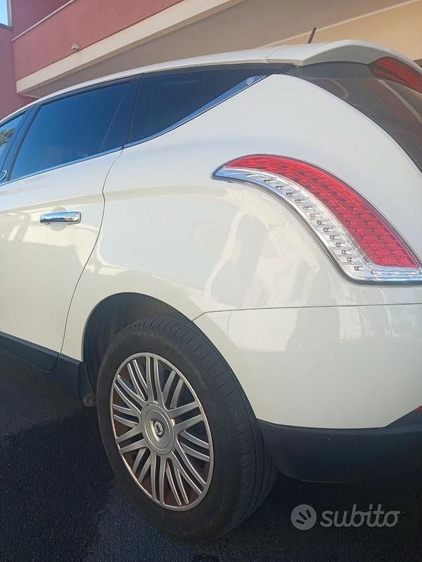 Usata Lancia Delta 120 CV (88 kW) 2010 Bianco Utilitaria