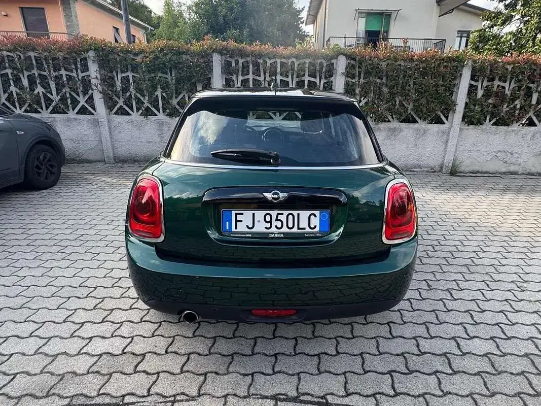 Usata Mini Cooper D Business 136 CV (100 kW) 2017 Verde Utilitaria