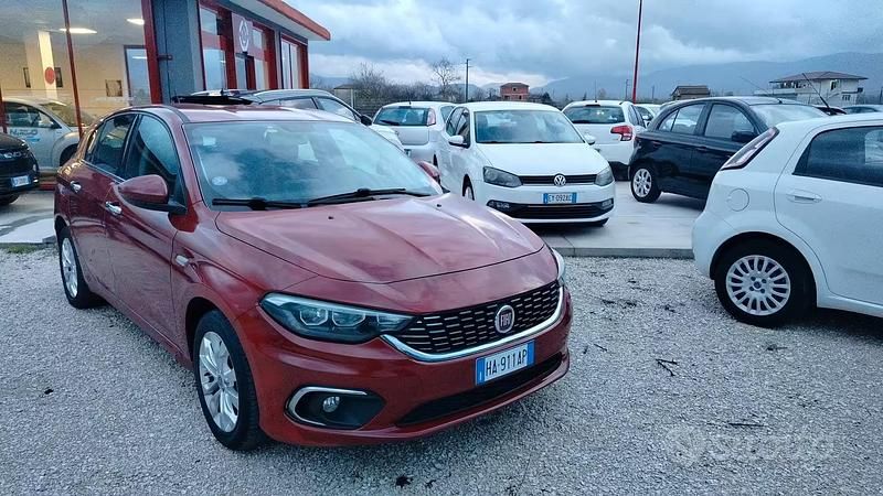 Usata Fiat Tipo 120 CV (88 kW) 2017 Rosso Berlina