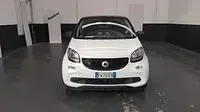 Usata Smart ForFour Electric Drive 60 kW (82 CV) 2019 Bianco / tetto nero Utilitaria