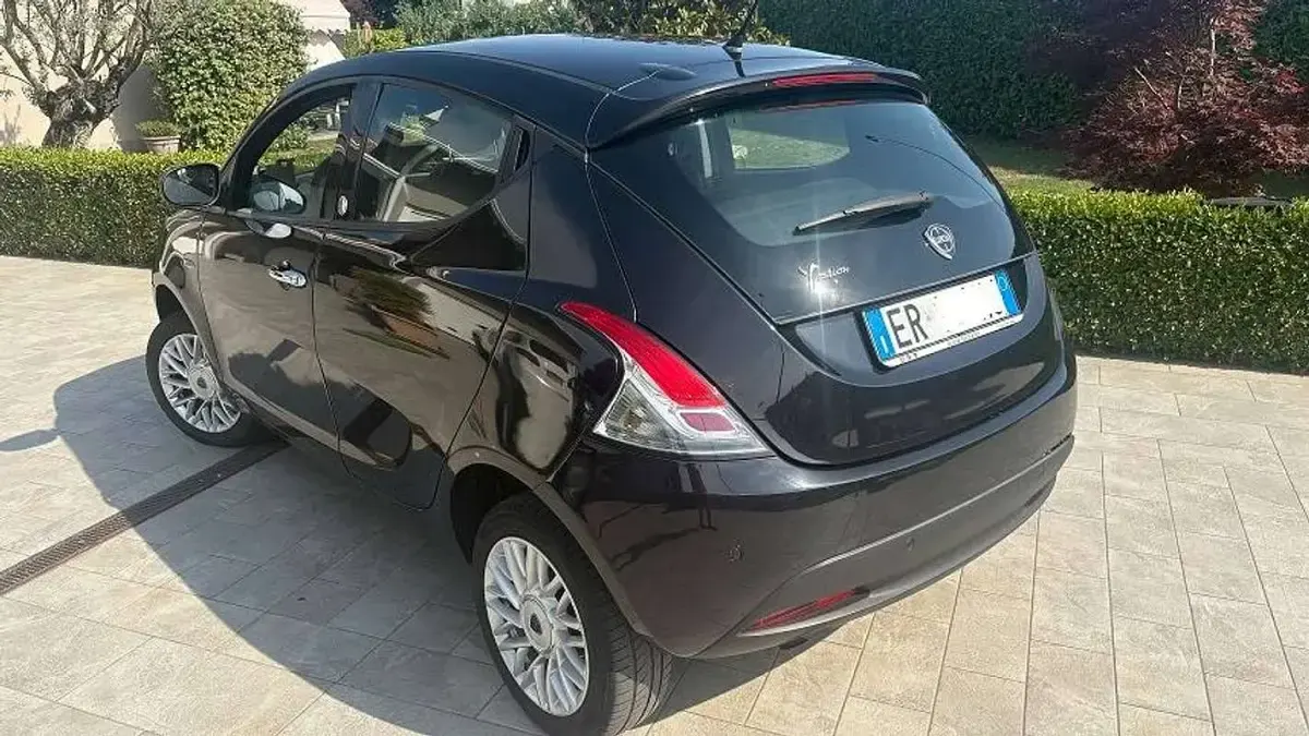 Usata Lancia Ypsilon Silver 80 CV (58 kW) 2013 Utilitaria