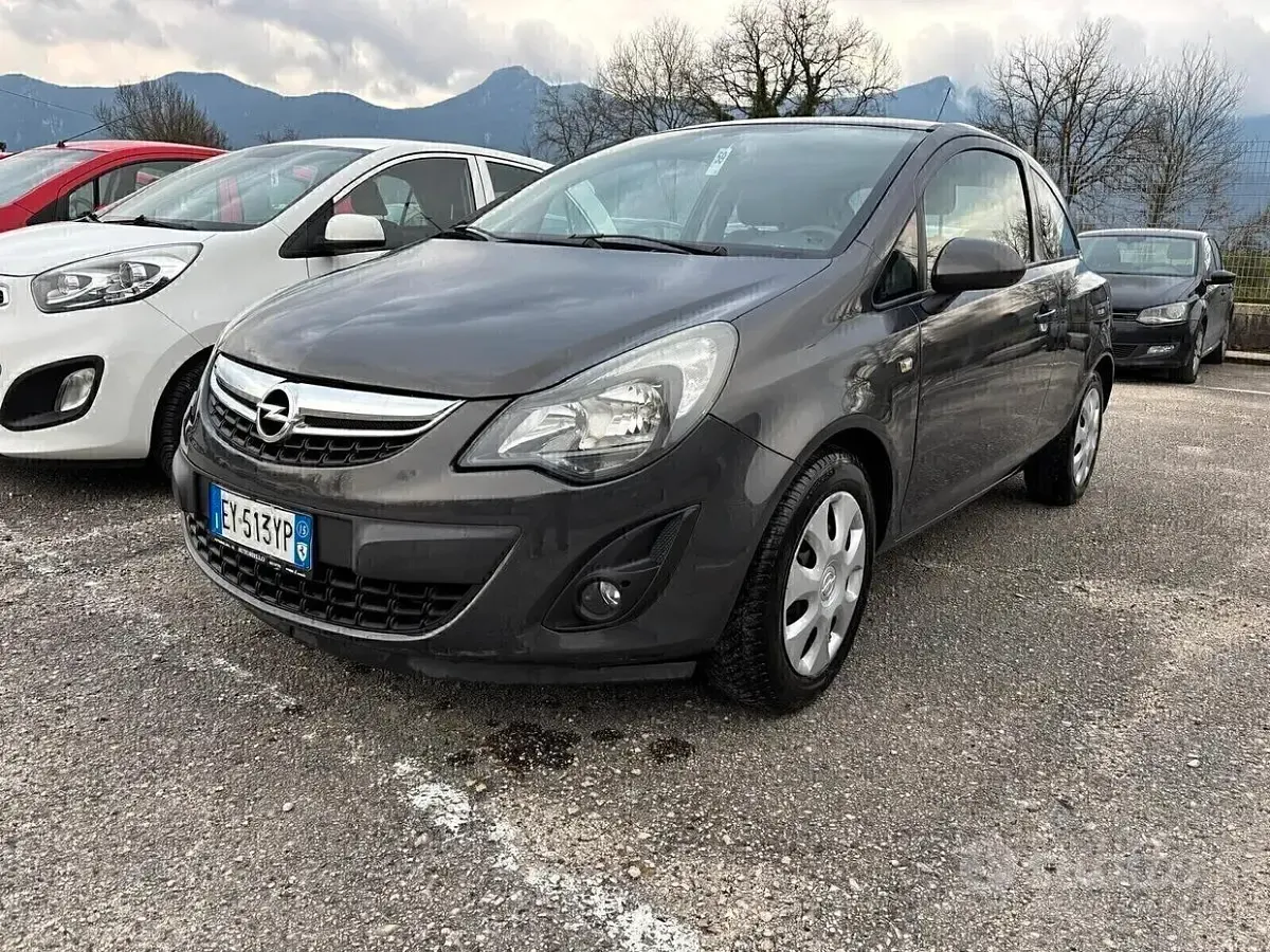 Usata Opel Corsa 85 CV (62 kW) 2015 Utilitaria