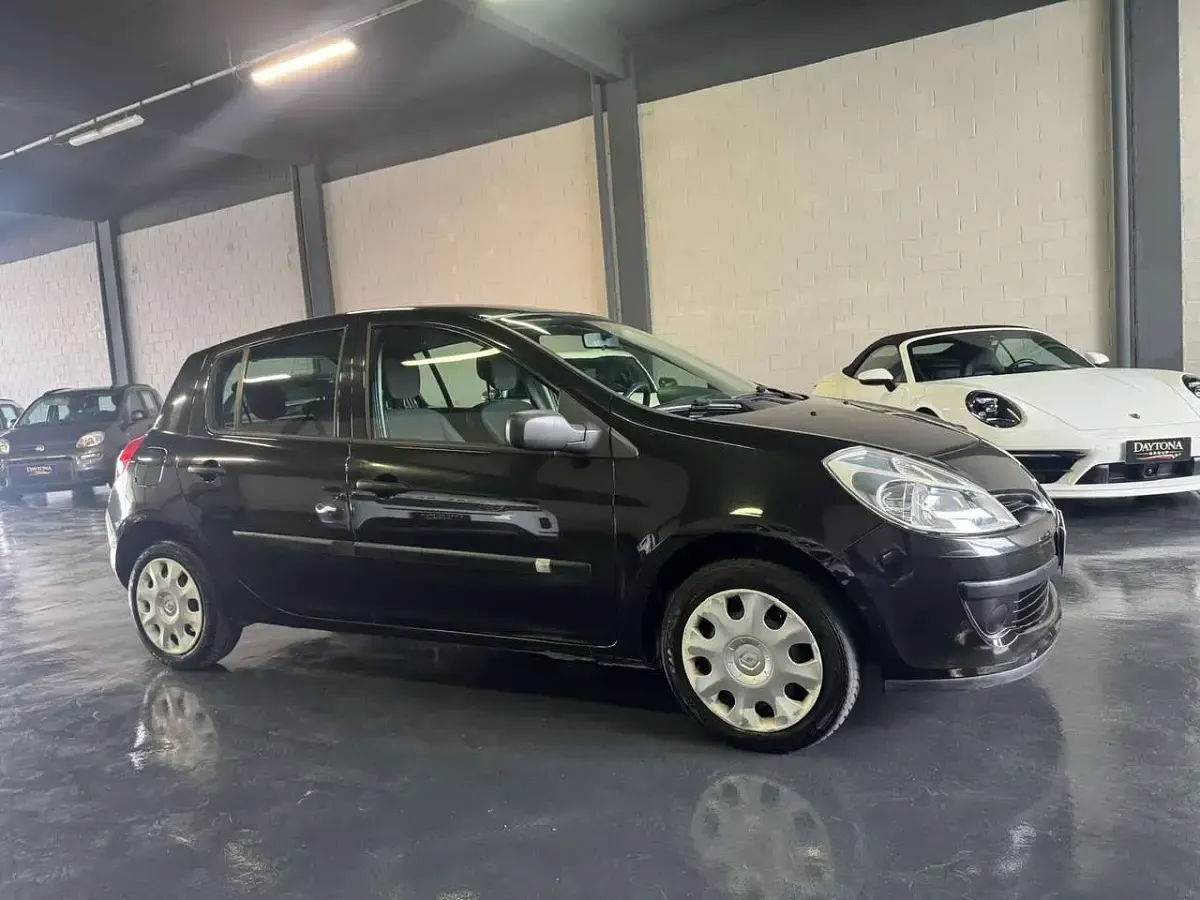 Usata Renault Clio II LE 75 CV (55 kW) 2007 Nero Berlina