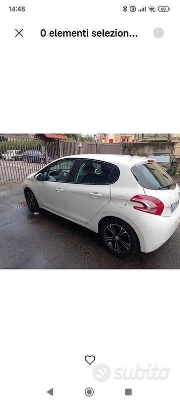 Usata Peugeot 208 Allure 68 CV (50 kW) 2015 Grigio Utilitaria
