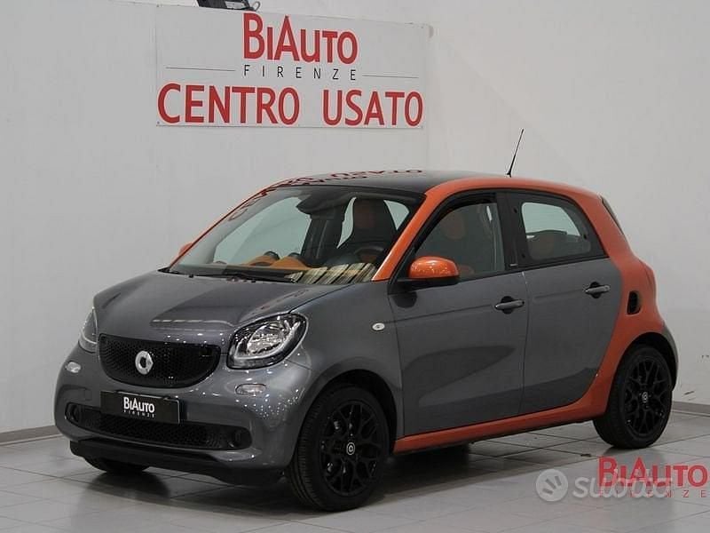 Grigio Usata 2015 Smart ForFour Edition #1 Utilitaria | 9500 € (Ottimo prezzo) - Immagine 1/4