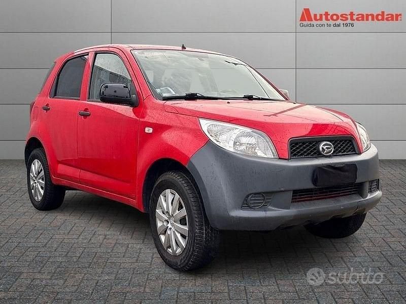 Usata Daihatsu Terios 86 CV (63 kW) 2007 Rosso SUV