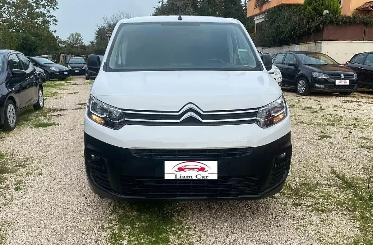 Usata Citroën Berlingo 101 CV (74 kW) 2022 Bianco Monovolume