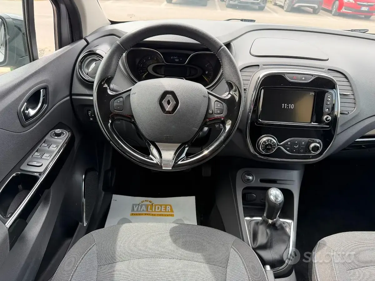 Usata Renault Captur 90 CV (66 kW) 2015 Grigio SUV