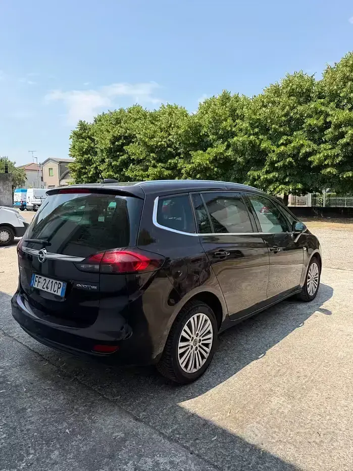 Usata Opel Zafira Tourer Cosmo 150 CV (110 kW) 2016 Marrone Monovolume