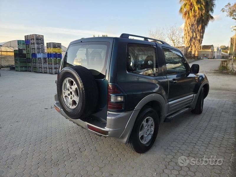 Usata Mitsubishi Pajero 115 CV (84 kW) 2001 Verde SUV