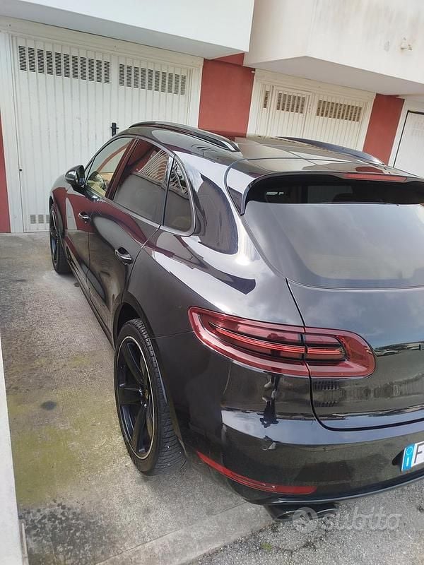 Usata Porsche Macan 258 CV (189 kW) 2015 Nero SUV
