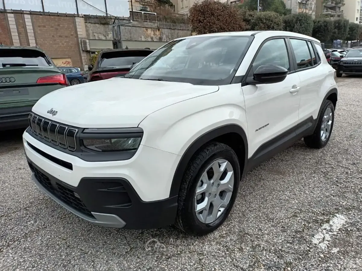 Usata Jeep Avenger Altitude 101 CV (74 kW) 2024 Bianco SUV