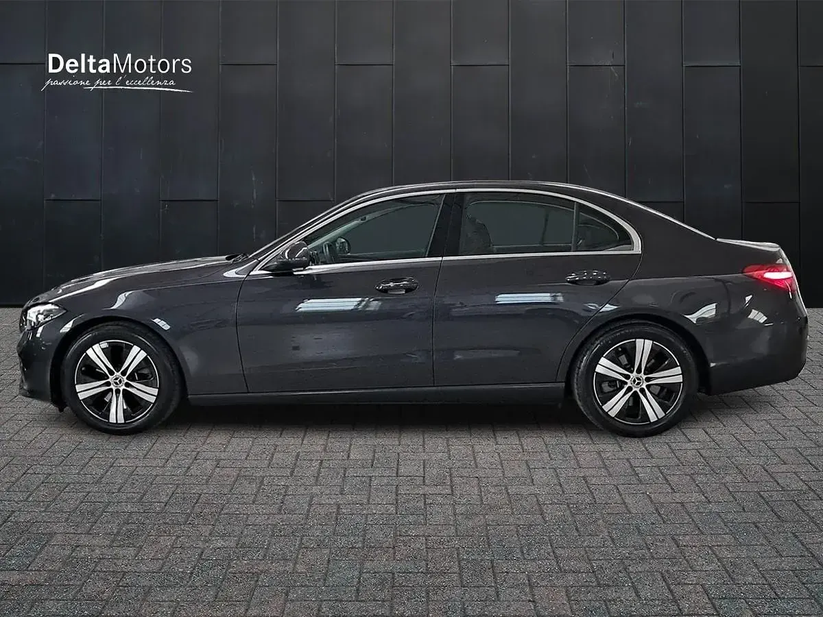 Usata Mercedes C200 Advanced 163 CV (119 kW) 2025 Grigio grafite Berlina