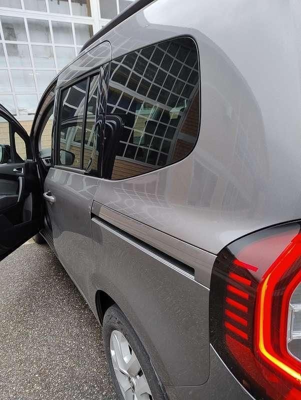 Usata Renault Kangoo Edition One 131 CV (96 kW) 2023 Grigio Monovolume