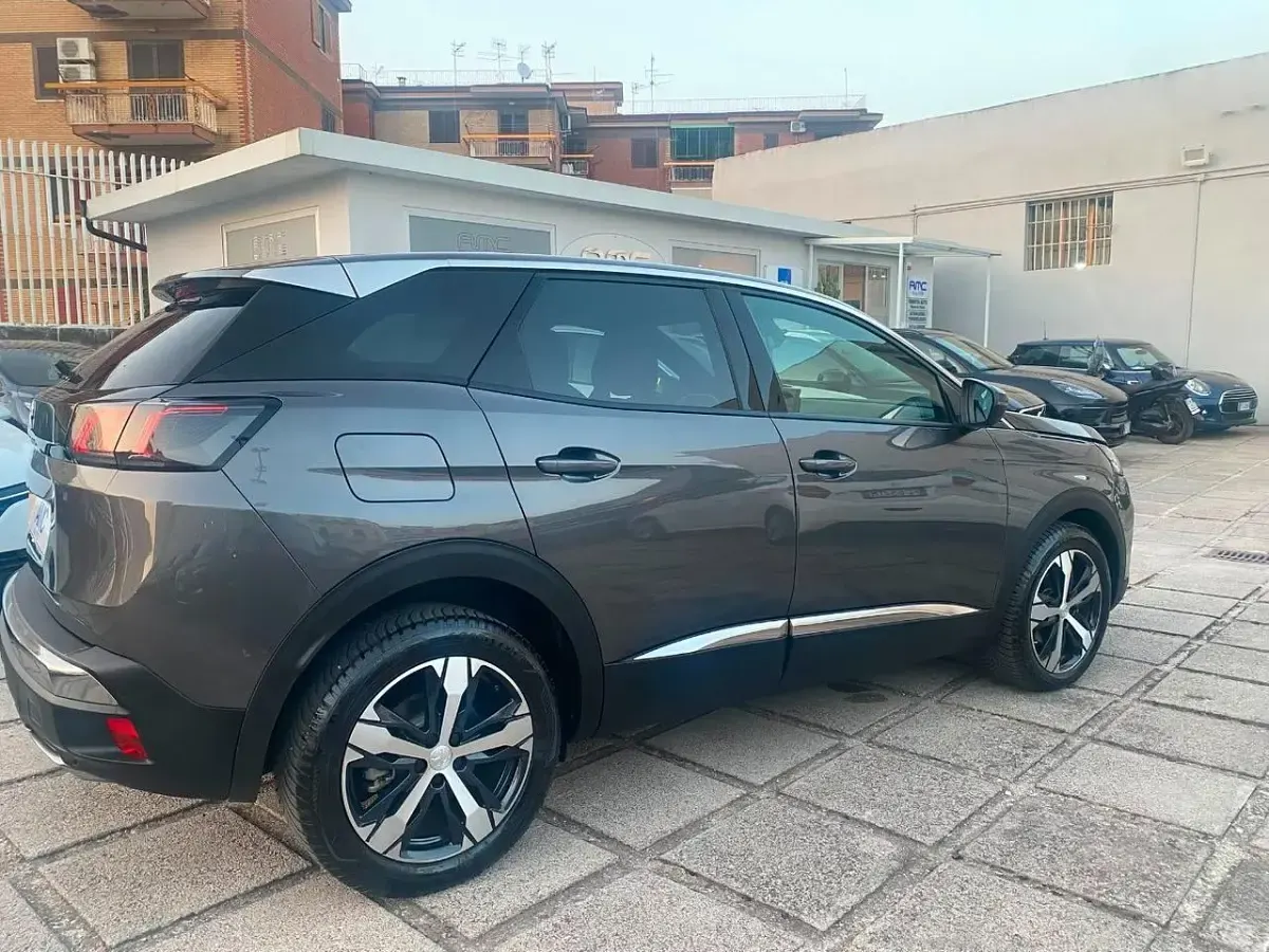 Usata Peugeot 3008 GT 131 CV (96 kW) 2023 Giallo SUV