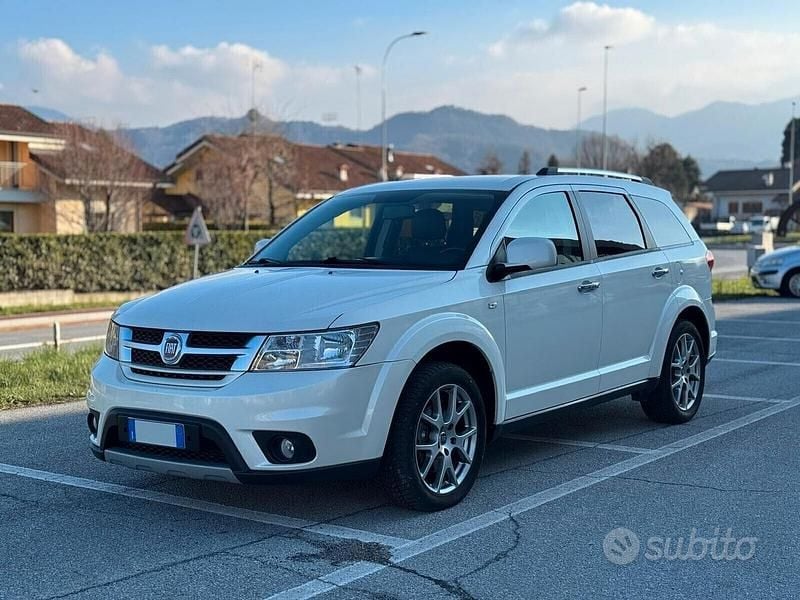 Bianco Usata 2015 Fiat Freemont SUV | 9500 € (Buon prezzo) - Immagine 1/4