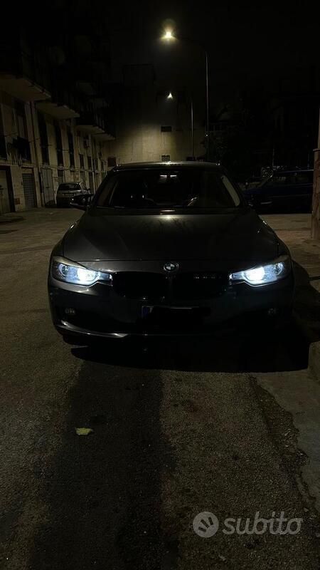 Grigio Usata 2013 BMW 316 Tre volumi | 8000 € (Buon prezzo) - Immagine 1/4