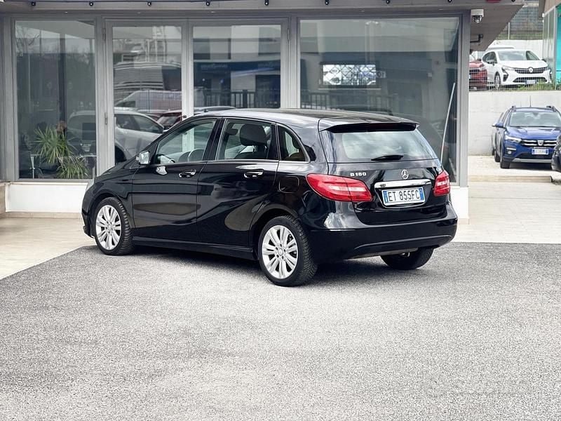 Usata Mercedes A180 109 CV (80 kW) 2013 Nero Berlina