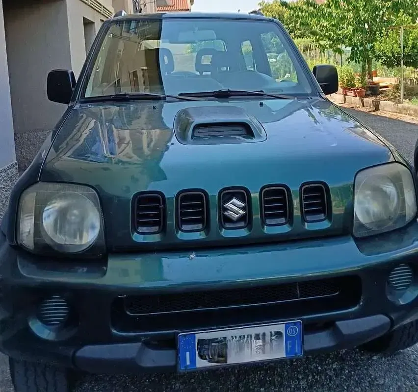 Usata Suzuki Jimny 65 CV (47 kW) 2005 Verde SUV