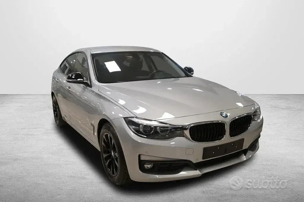 Usata BMW 318 Advantage 150 CV (110 kW) 2020 Grigio Berlina