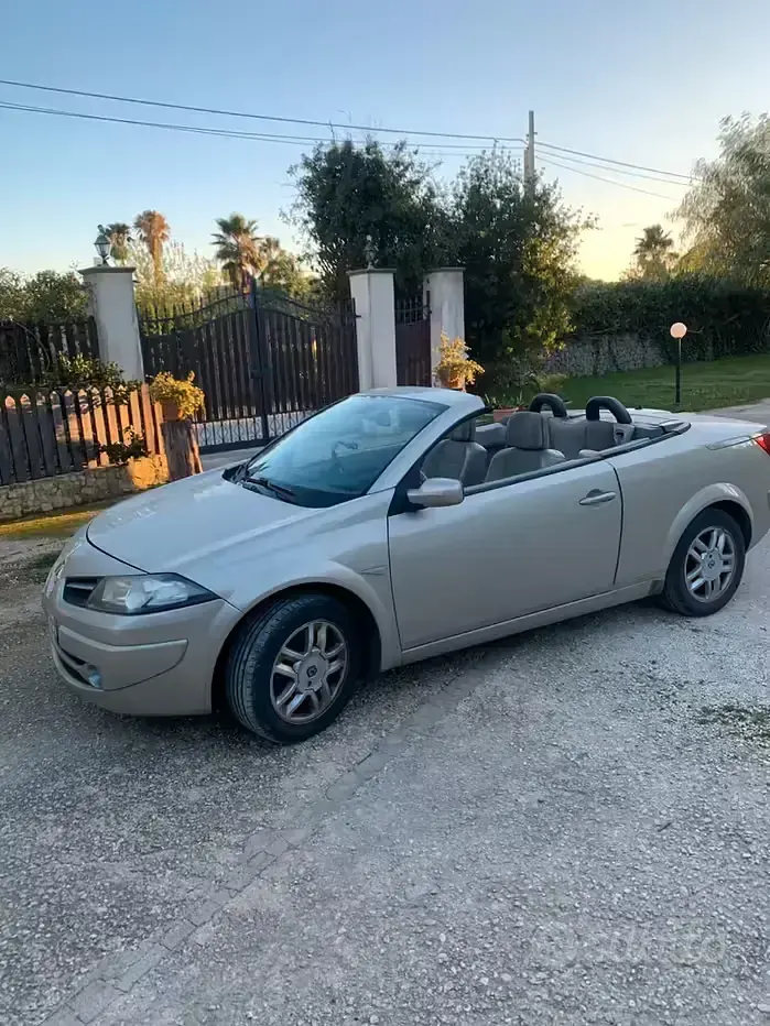 Usata Renault Mégane Cabriolet 106 CV (77 kW) 2008 Bianco Cabrio
