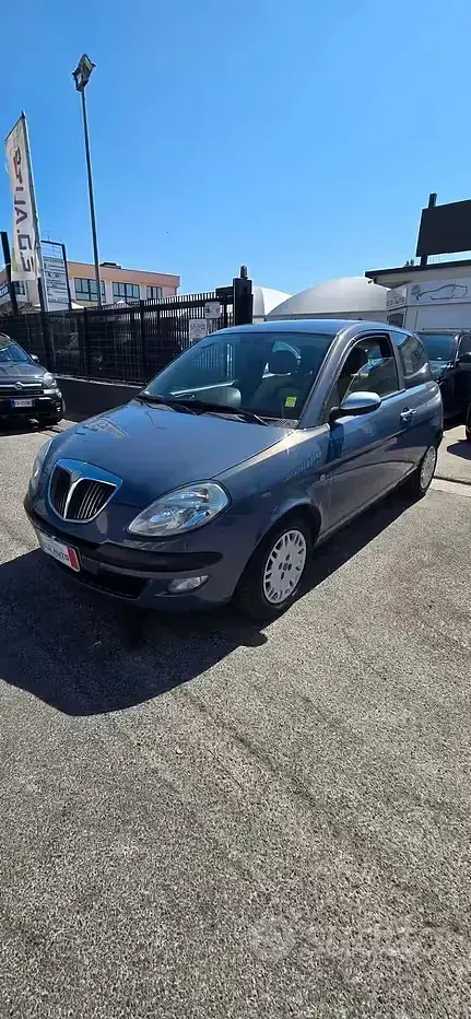 Usata Lancia Ypsilon 80 CV (58 kW) 2004 Blu Utilitaria