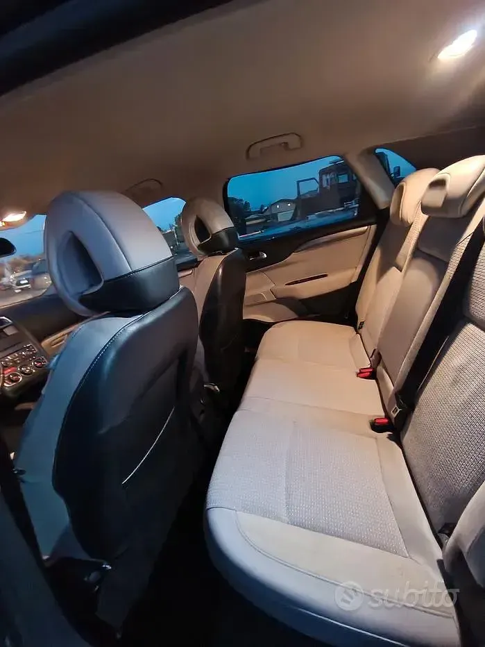 Usata Citroën C4 Exclusive 111 CV (81 kW) 2011 Nero Berlina