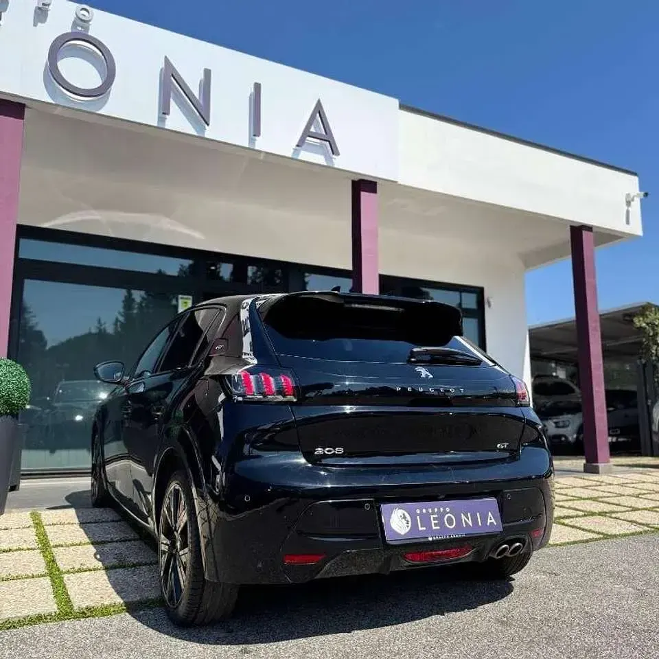 Usata Peugeot 208 GT 131 CV (96 kW) 2022 Nero perla Utilitaria