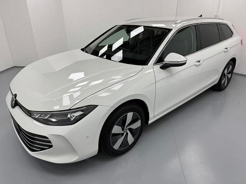 Usata VW Passat Business 150 CV (110 kW) 2025 Bianco Station wagon