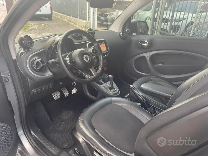 Usata Smart ForTwo Cabrio Brabus 109 CV (80 kW) 2017 Nero Cabrio