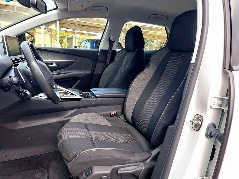 Usata Peugeot 3008 Business-Line 131 CV (96 kW) 2020 Bianco SUV