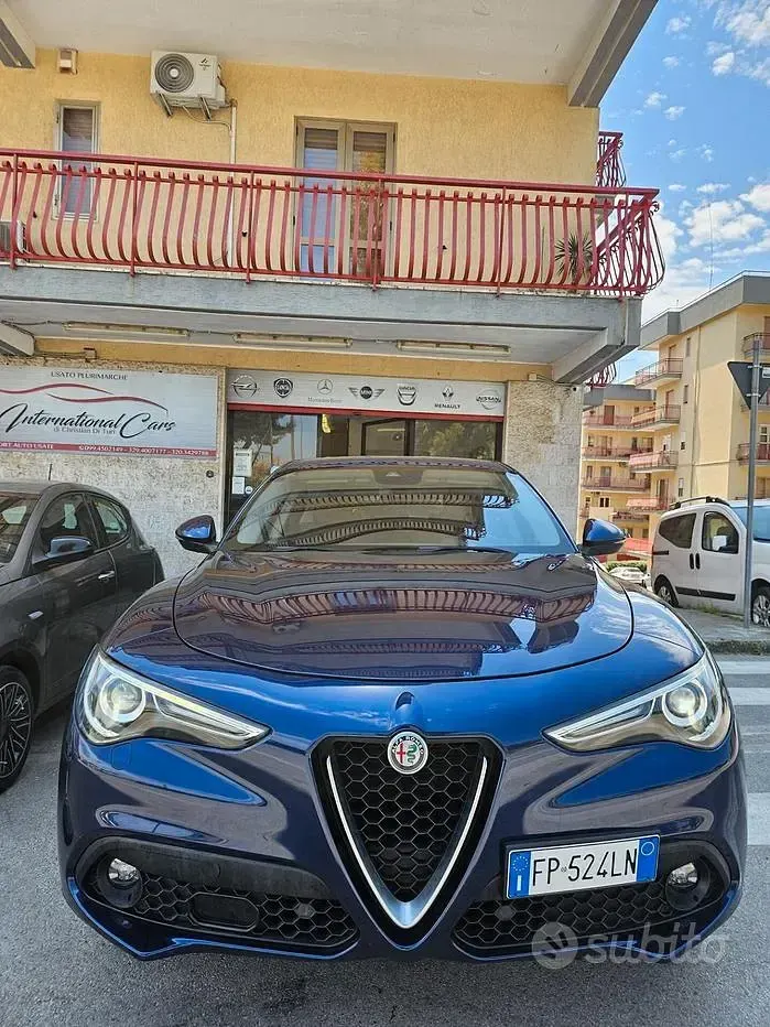 Usata Alfa Romeo Stelvio 210 CV (154 kW) 2018 Blu SUV