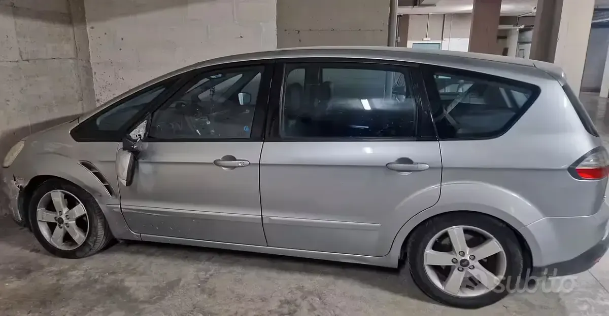 Usata Ford S-MAX 140 CV (102 kW) 2008 Grigio Monovolume