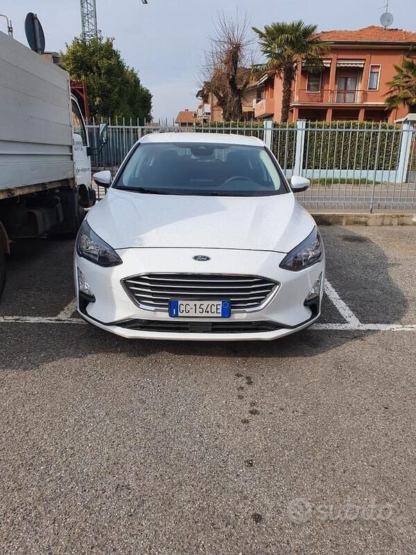Usata Ford Focus 101 CV (74 kW) 2021 Bianco Berlina