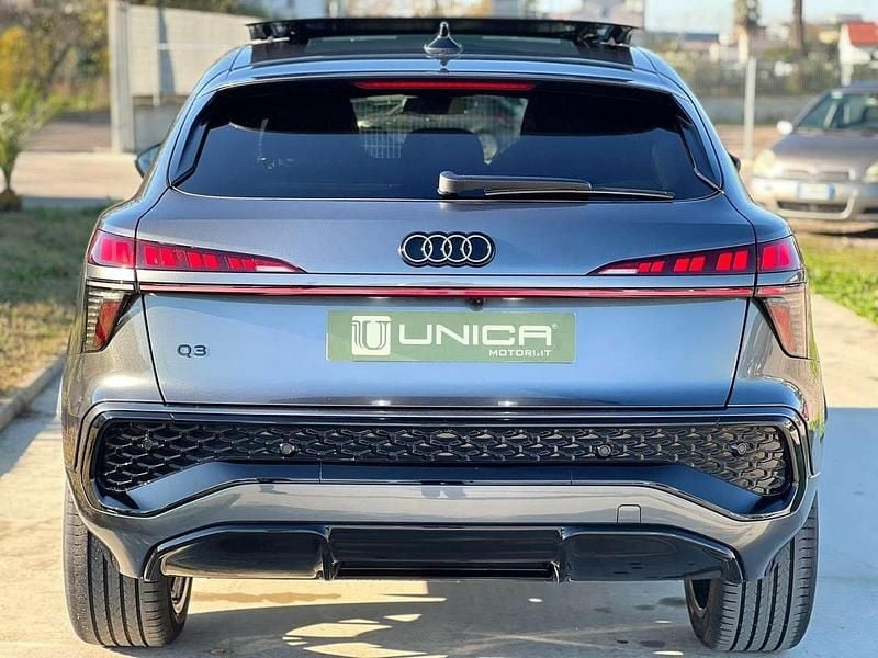 Nuova Audi Q3 Sportback S-Line 150 CV (110 kW) 2026 Daytona grey perlato SUV