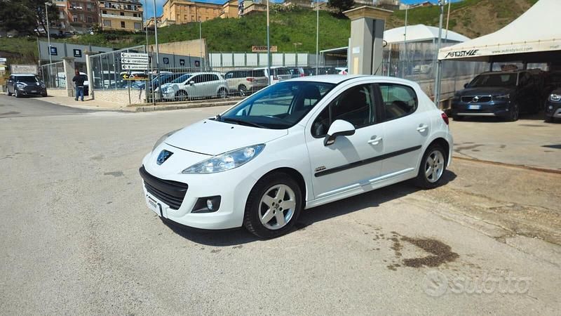 Usata Peugeot 207 Sport 68 CV (50 kW) 2010 Bianco Berlina