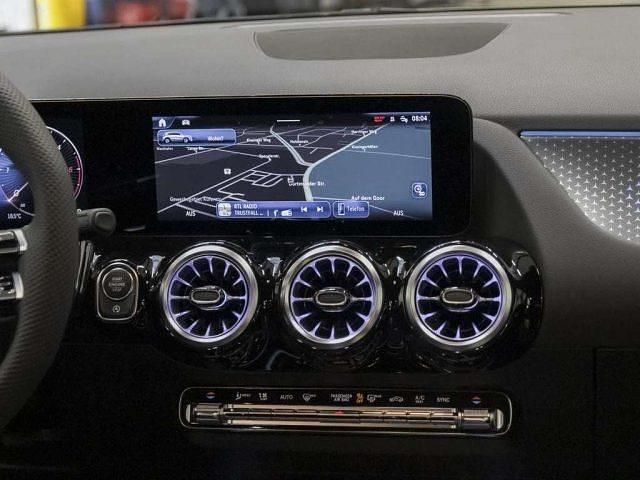 Usata Mercedes GLA200 Premium 150 CV (110 kW) 2025 Grigio metallizzato SUV