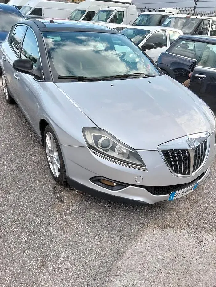 Usata Lancia Delta 120 CV (88 kW) 2009 Grigio Utilitaria
