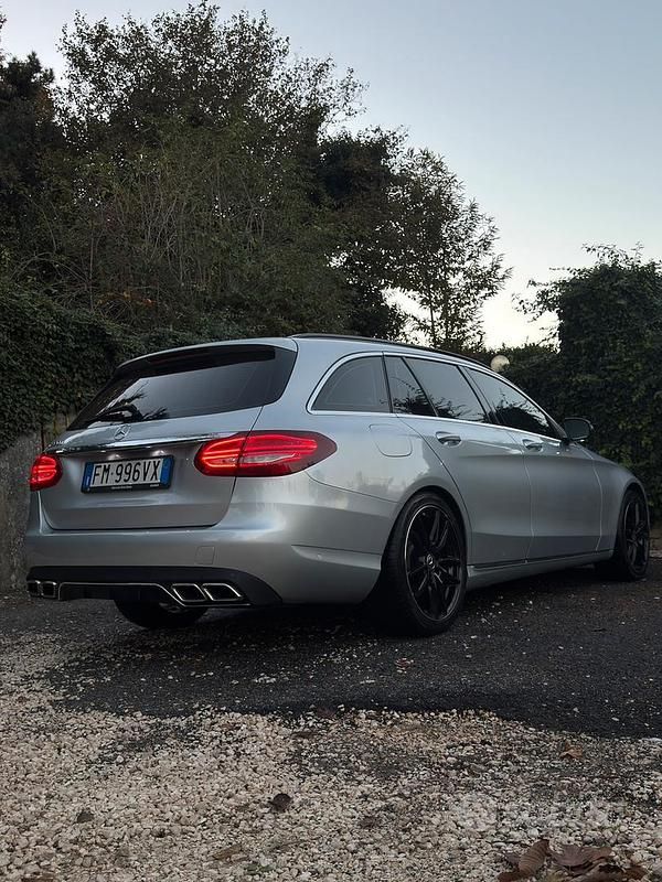 Usata Mercedes C220 AMG 194 CV (142 kW) 2018 Grigio Berlina