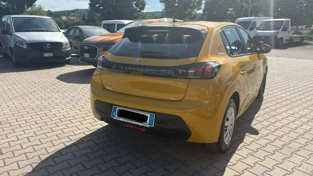 Usata Peugeot 208 Active 75 CV (55 kW) 2023 Giallo Utilitaria
