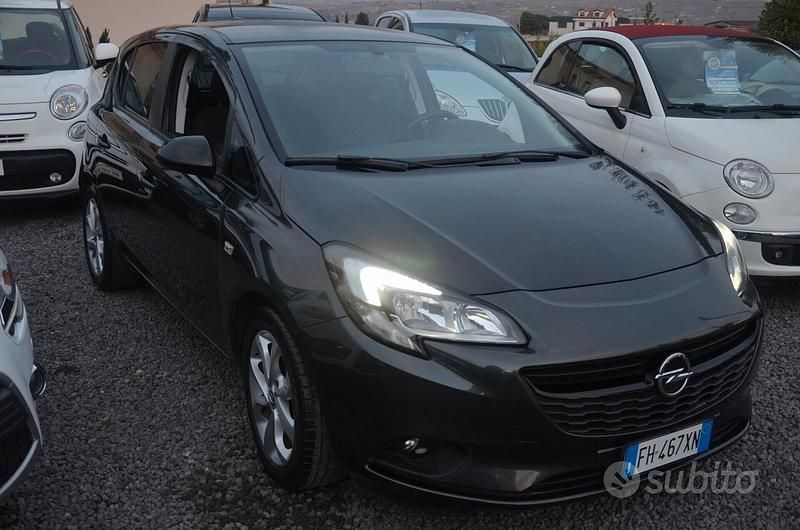 Usata Opel Corsa Innovation 69 CV (50 kW) 2017 Nero Utilitaria