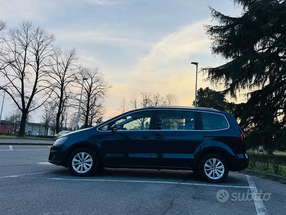 Usata Seat Alhambra Style 150 CV (110 kW) 2015 Blu Monovolume