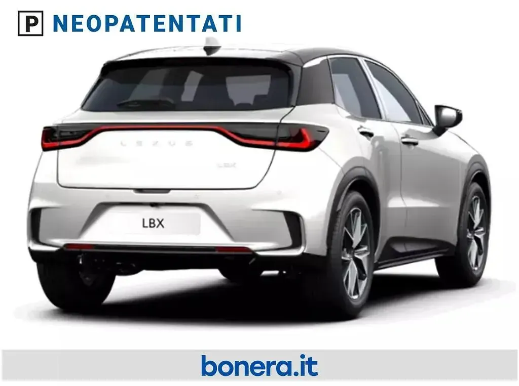 Nuova Lexus LBX 136 CV (100 kW) 2026 Bianco SUV