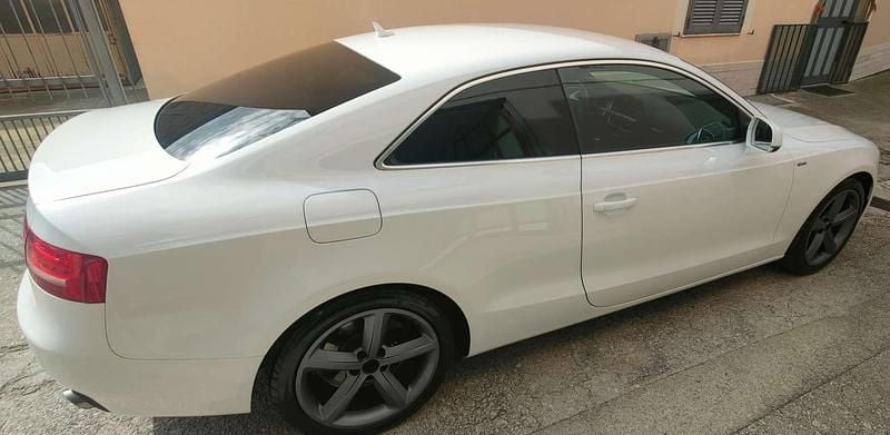 Usata Audi A5 Ambiente 190 CV (139 kW) 2011 Coupé